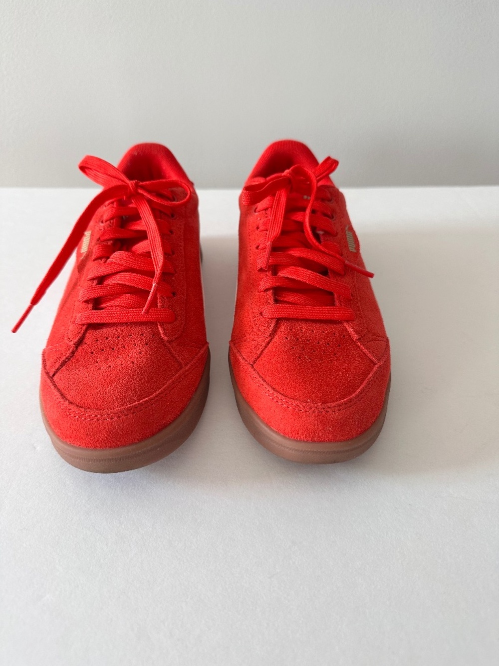 PUMA Suede Classic Translucent Lace Up Sneakers. Size US Women’s 8.5